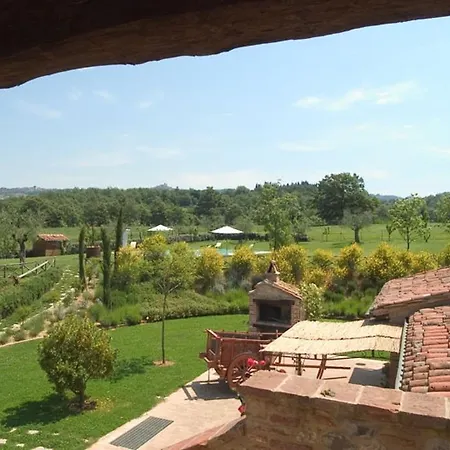 Agriturismo Santa Chiara Bauernhof *