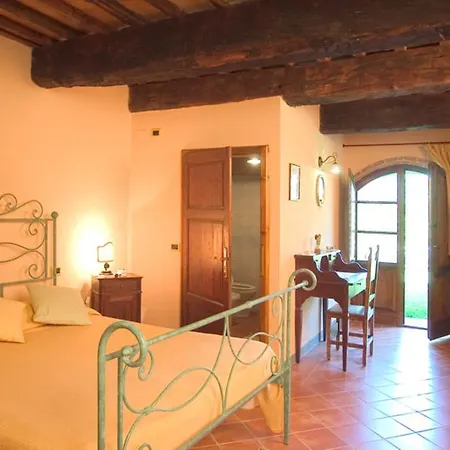 Agriturismo Santa Chiara Bauernhof